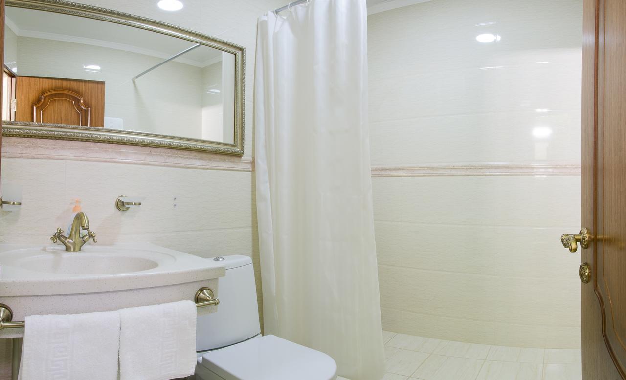 בורובויה Hotel Complex Insar מראה חיצוני תמונה