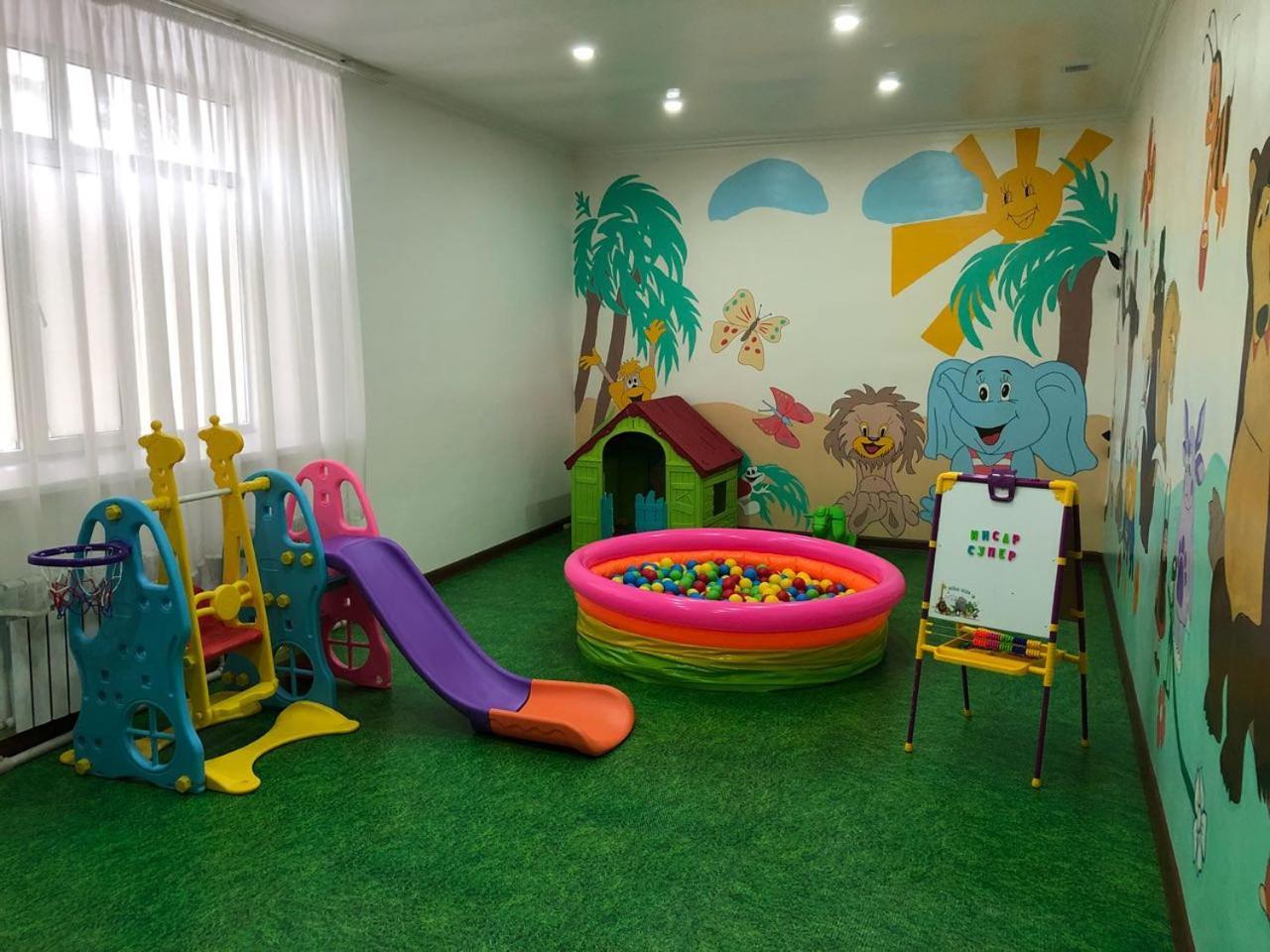 בורובויה Hotel Complex Insar מראה חיצוני תמונה